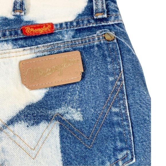 Vintage Wrangler Cut off Denim Jean Shorts Size Small - Picture 3 of 5